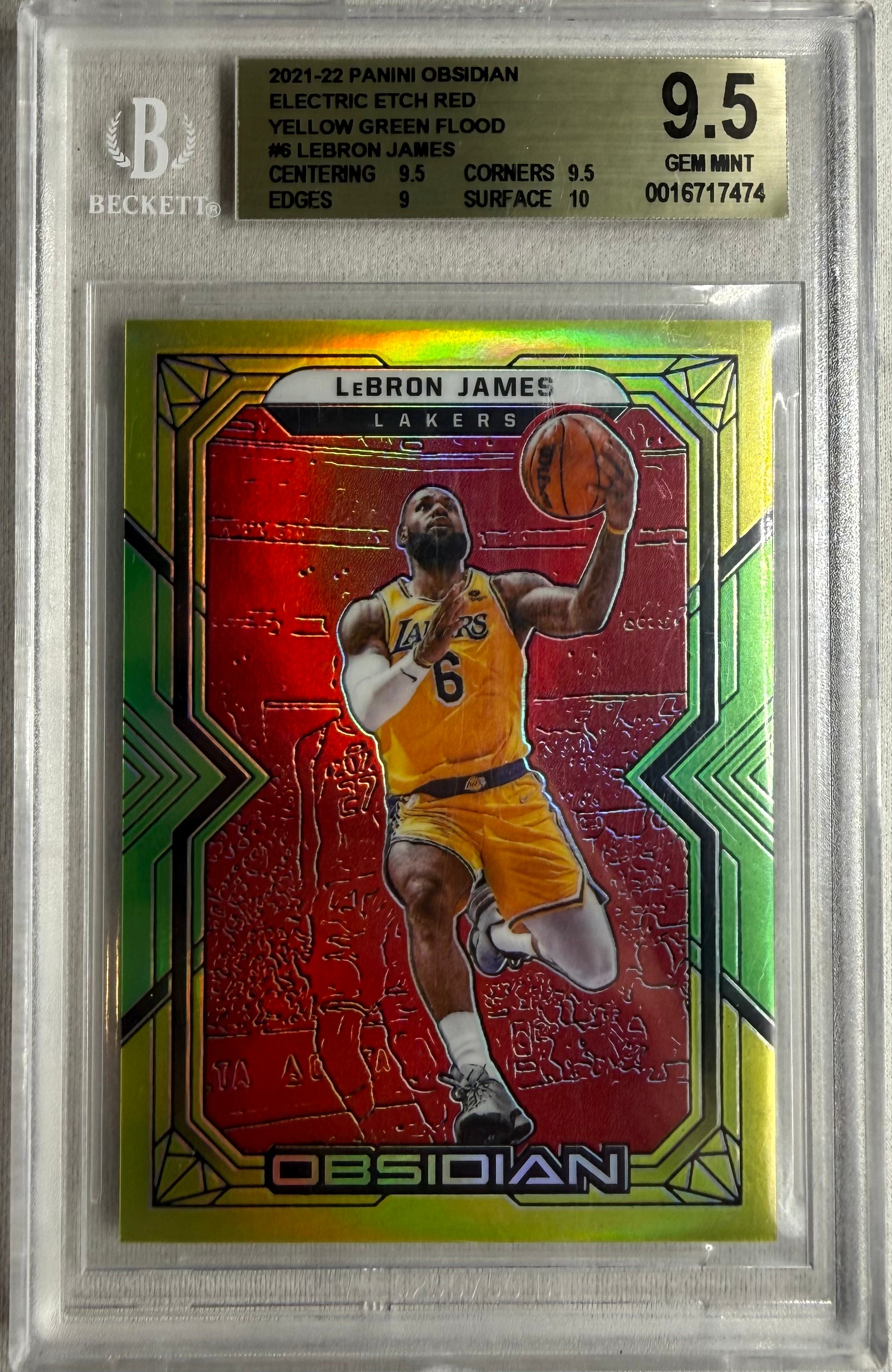 2021-2022 Panini Obsidian Electric Etch Yellow Green Flood Lebron James #6 BGS 9.5